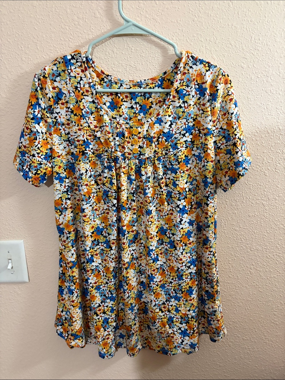 Amazon Floral Button-Front Short Sleeve Top in Blue & Yellow